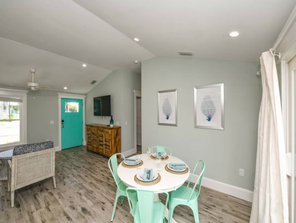 Holmes Beaches Vacation Home with 2 Bedroom & Pool