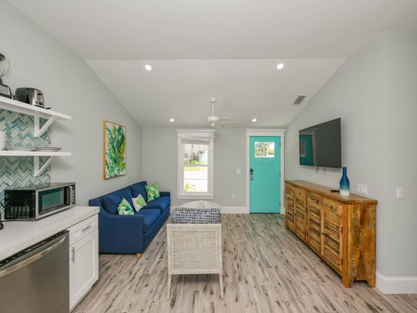 Holmes Beaches Vacation Home with 2 Bedroom & Pool