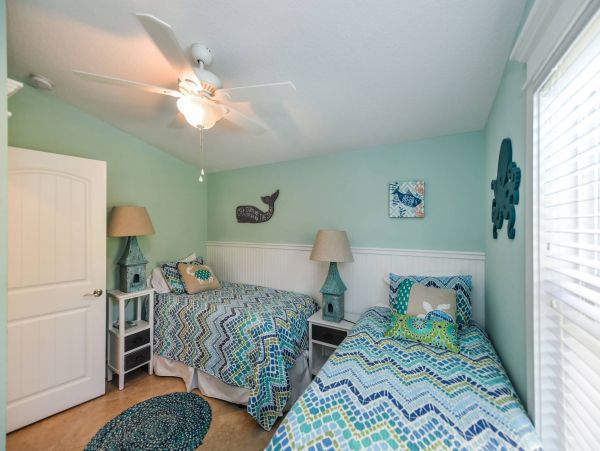 One minute walk to beach with private pool