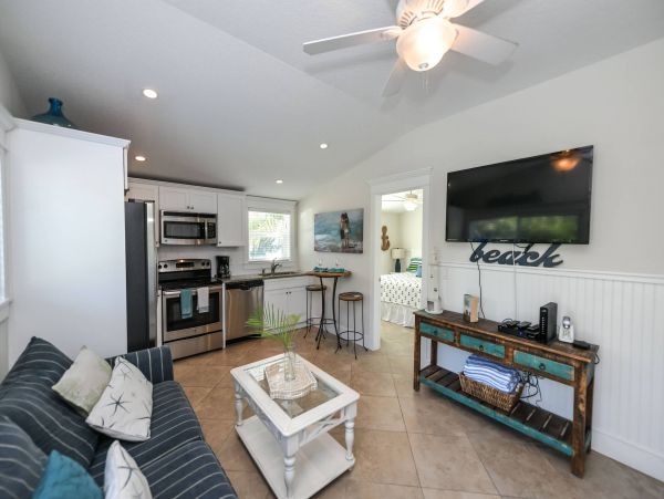 One minute walk to beach with private pool