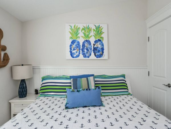 One minute walk to beach with private pool