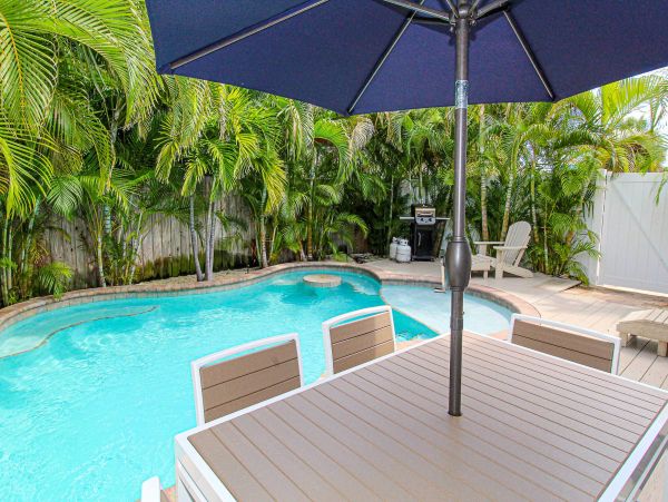 One minute walk to beach with private pool