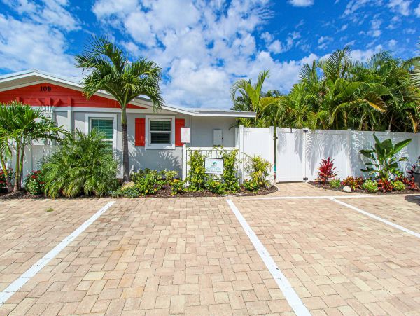 One minute walk to beach with private pool