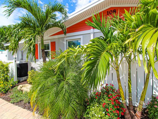One minute walk to beach with private pool