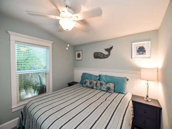 One minute walk to beach with private pool