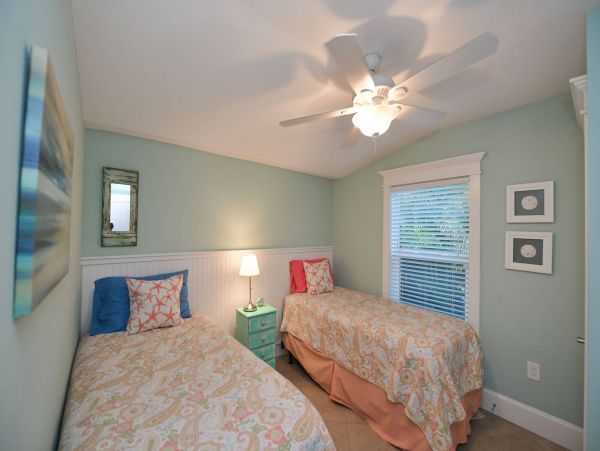 One minute walk to beach with private pool