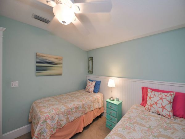 One minute walk to beach with private pool