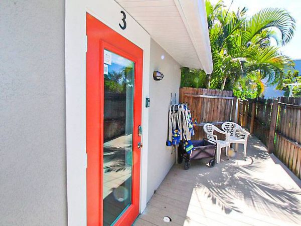 One minute walk to beach with private pool