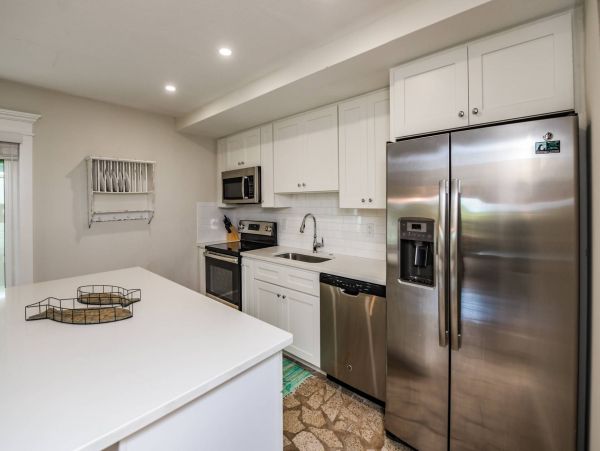 Bay Front Two Bedroom Condo With Pool