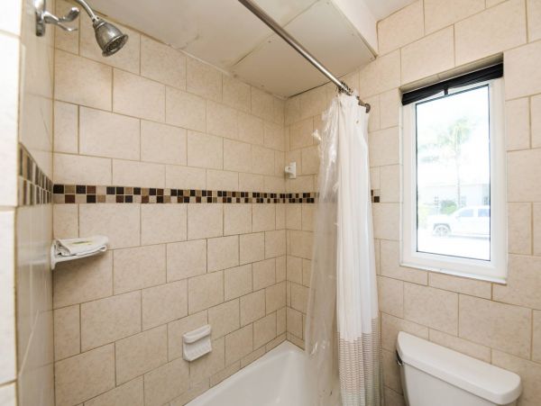 Bay Front Two Bedroom Condo With Pool