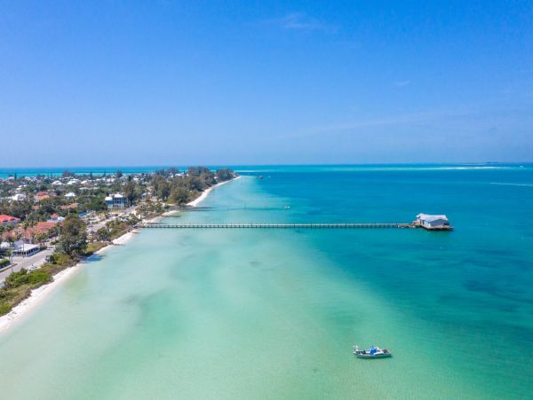 Bay Front Two Bedroom Condo With Pool