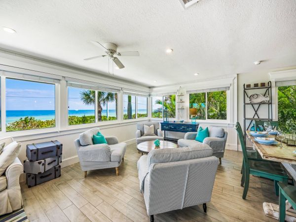 Bay Front Three Bedroom Condo With Ocean Views
