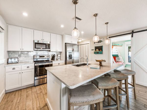 Bay Front Three Bedroom Condo With Ocean Views