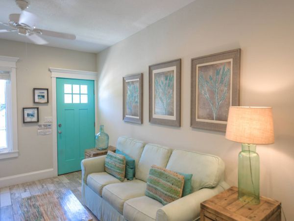 Bay Front One Bedroom Condo With Pool