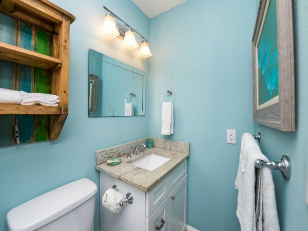 Bay Front One Bedroom Condo With Pool