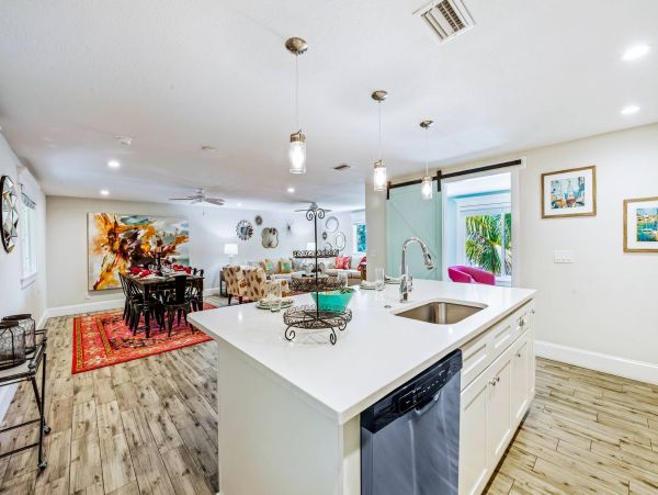 A New Coastal Residence on Anna Maria Island