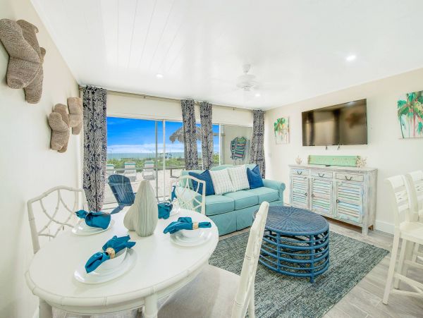 On Beach Holmes Beach Vacation Condo One Bedroom
