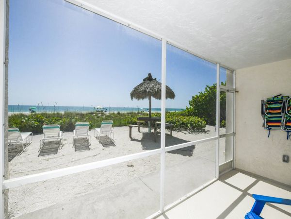 On Beach Holmes Beach Vacation Condo One Bedroom