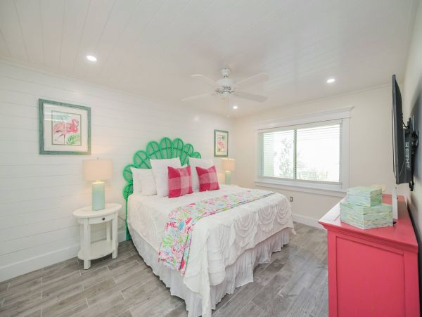 On Beach Holmes Beach Vacation Condo One Bedroom