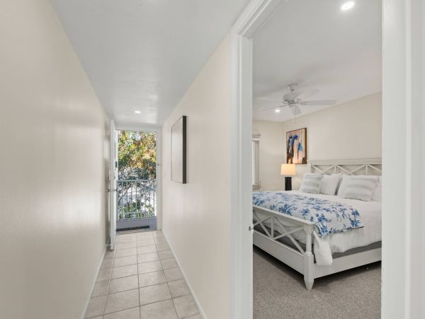 Lovely Beach Front Vacation Getaway in Holmes Beach