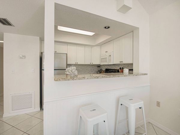 Anna Maria Island Vacation Condo with Pool
