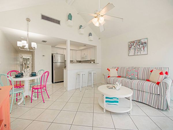 Anna Maria Island Vacation Condo with Pool