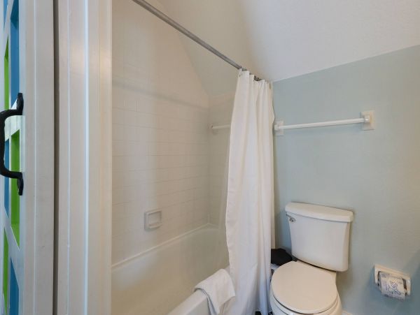 Beautiful Holmes Beach Vacation Townhome Close to Beaches & Attractions