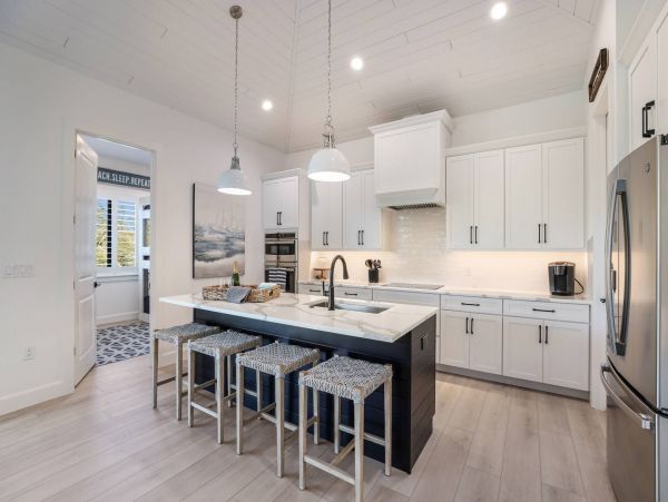 Anna Maria Island Holmes Beach Home 1011208