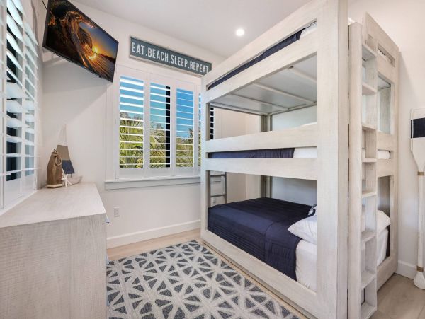 Anna Maria Island Holmes Beach Home 1011208