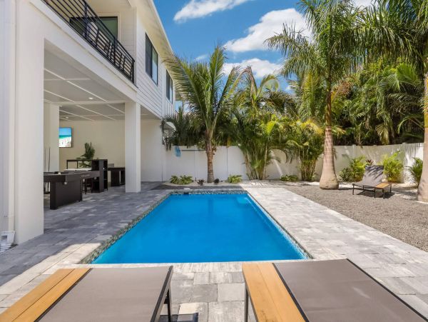 Luxurious Beach House Minutes From The White Sandy Beach!