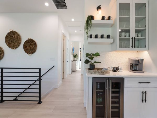 Luxurious Beach House Minutes From The White Sandy Beach!