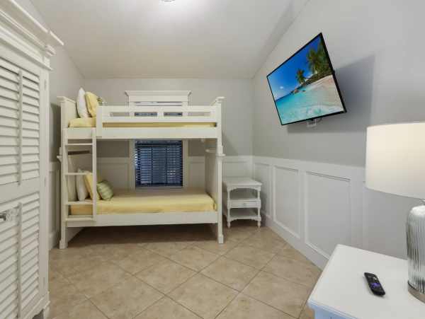 Anna Maria Gorgeous 6 Bedroom Pool Home
