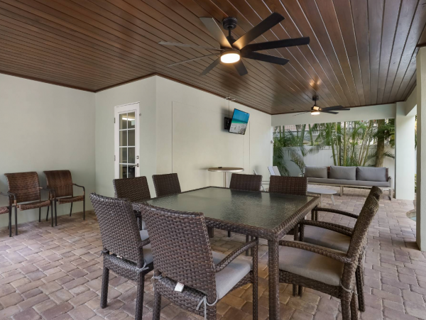 Anna Maria Gorgeous 6 Bedroom Pool Home