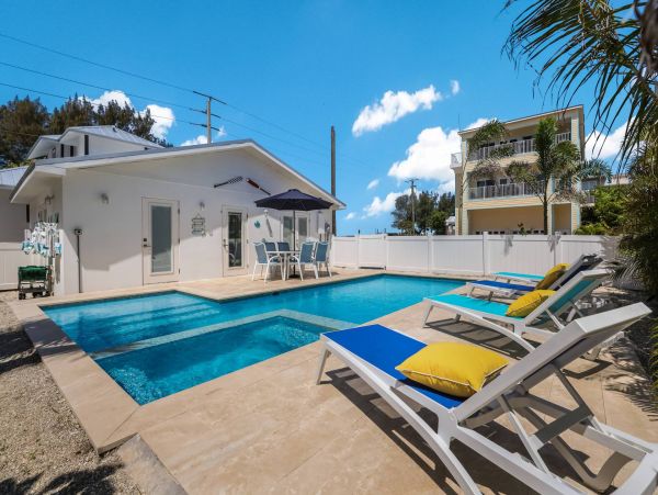 Bradenton Beach Vacation Home with Four Bedroom