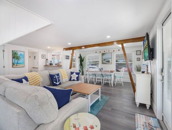 Bradenton Beach Vacation Home with Four Bedroom
