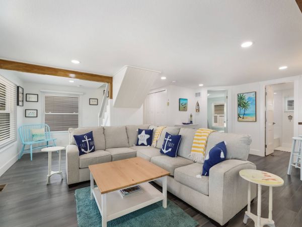 Bradenton Beach Vacation Home with Four Bedroom