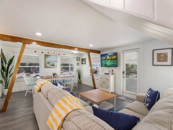 Bradenton Beach Vacation Home with Four Bedroom