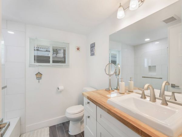 Bradenton Beach Vacation Home with Four Bedroom