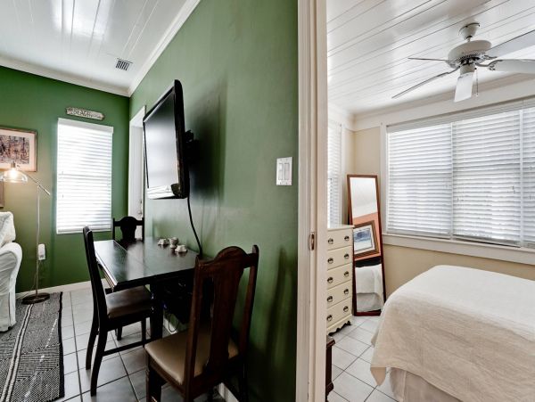 Anna Maria Island Holmes Beach Home 1011214