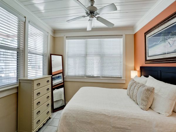 Anna Maria Island Holmes Beach Home 1011214