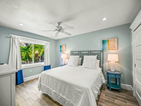 Holmes Beach Vacation Condo Two Bedroom Gulf Views