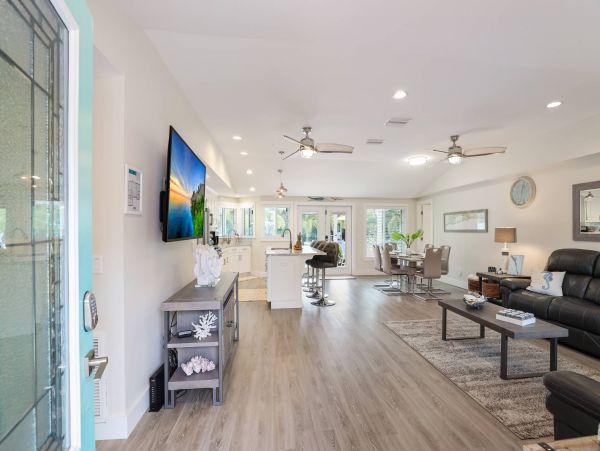Anna Maria Island Holmes Beach Home 1011220