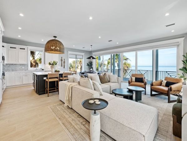 Anna Maria Island Holmes Beach Home 1011222