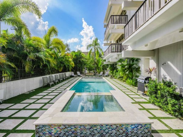 Just Steps from Anna Maria's Iconic Beach