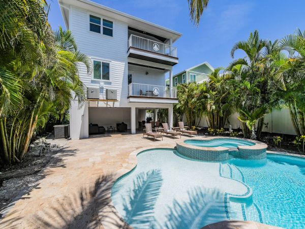 Anna Maria Island Holmes Beach Home 1011226