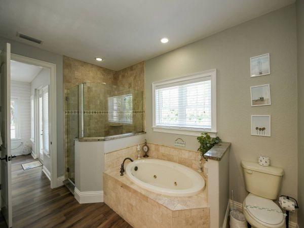 Holmes Beach Five Bedroom Beach Home With Private Pool