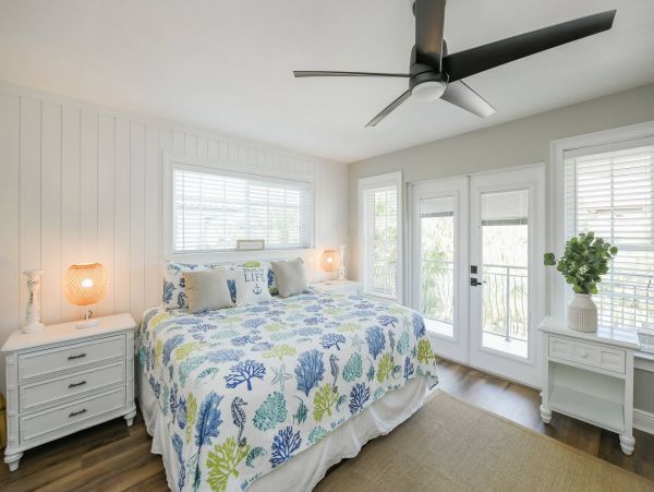 Holmes Beach Five Bedroom Beach Home With Private Pool