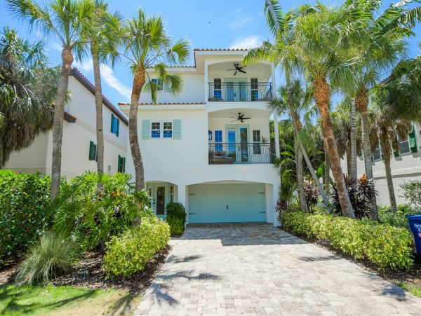 Holmes Beach Five Bedroom Beach Home With Private Pool