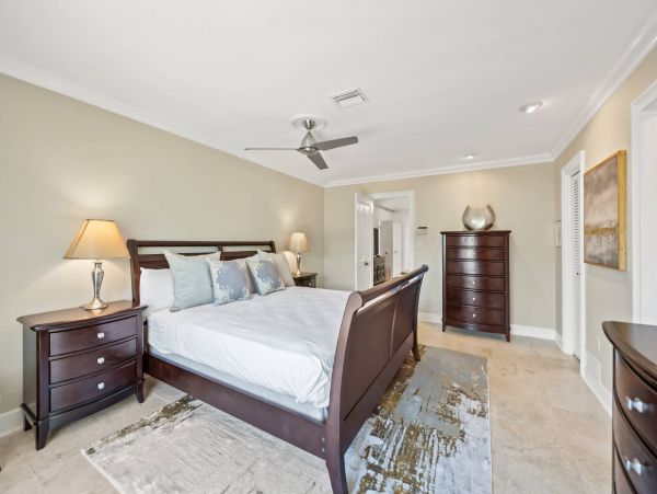 Anna Maria Island Holmes Beach Home 1011228