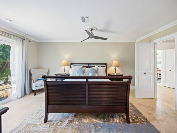 Anna Maria Island Holmes Beach Home 1011228